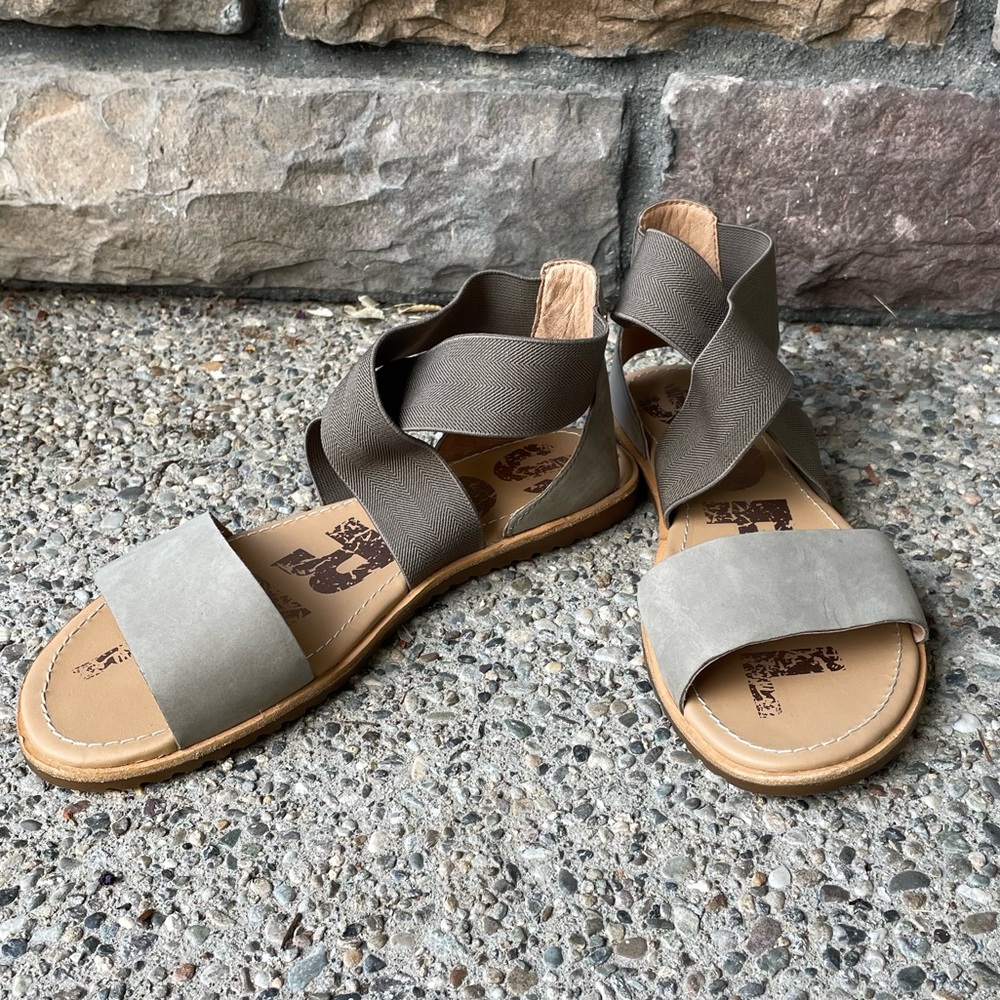 Sorel Ella Sandal Sz 7